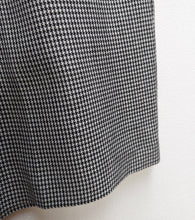 Load image into Gallery viewer, Houndstooth Shorts - M
