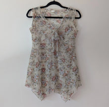 Load image into Gallery viewer, Sheer Floral Top - M
