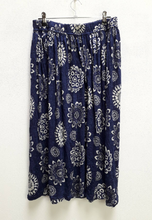 Load image into Gallery viewer, Blue + White Mandala Patterned Midi-Skirt - S/M
