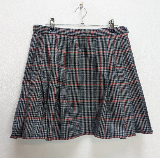 Black + Red Check Mini-Skirt - M