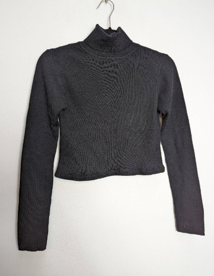 Black Turtleneck Cropped Knit - M