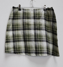 Load image into Gallery viewer, Green Plaid Mini-Skirt - L
