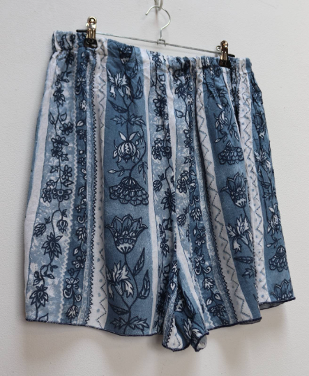 Blue Patterned Shorts - L
