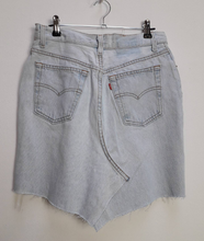 Load image into Gallery viewer, Levi&#39;s Denim Mini-Skirt - S
