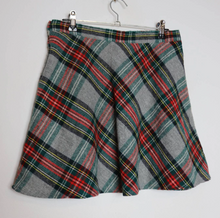 Load image into Gallery viewer, Grey Plaid Mini-Skirt - M
