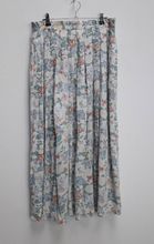 Load image into Gallery viewer, White, Blue + Brown Floral Midi-Skirt - L

