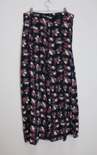 Load image into Gallery viewer, Navy Blue Floral Button-Down Midi-Skirt - L
