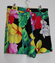 Load image into Gallery viewer, Bright Floral Pattern Shorts - L
