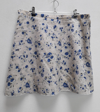 Load image into Gallery viewer, Blue + White Floral Mini-Skirt - L
