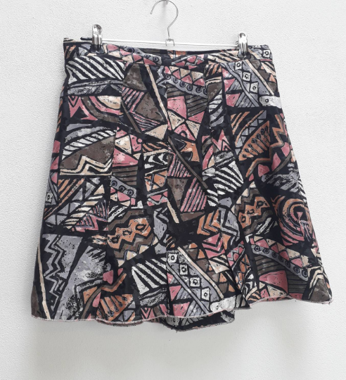 Geometric Pattern Mini-Skirt - M