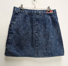Load image into Gallery viewer, Dark Blue Denim Mini-Skirt - M
